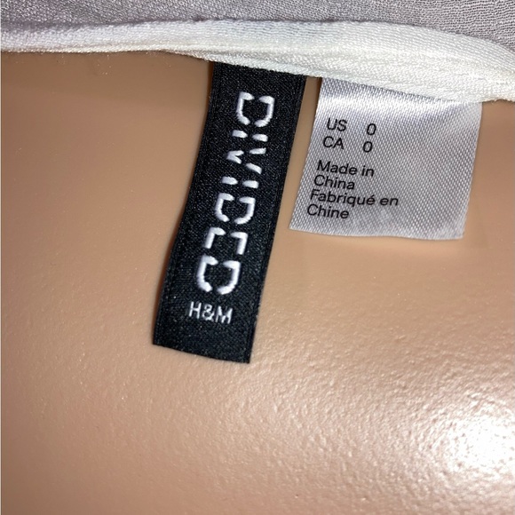 White blouse - Picture 4 of 4